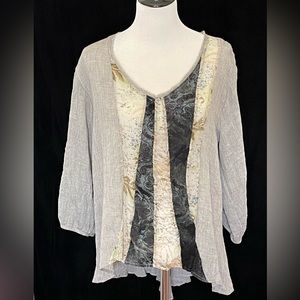 Very cute woman’s boutique BoHo top size Large